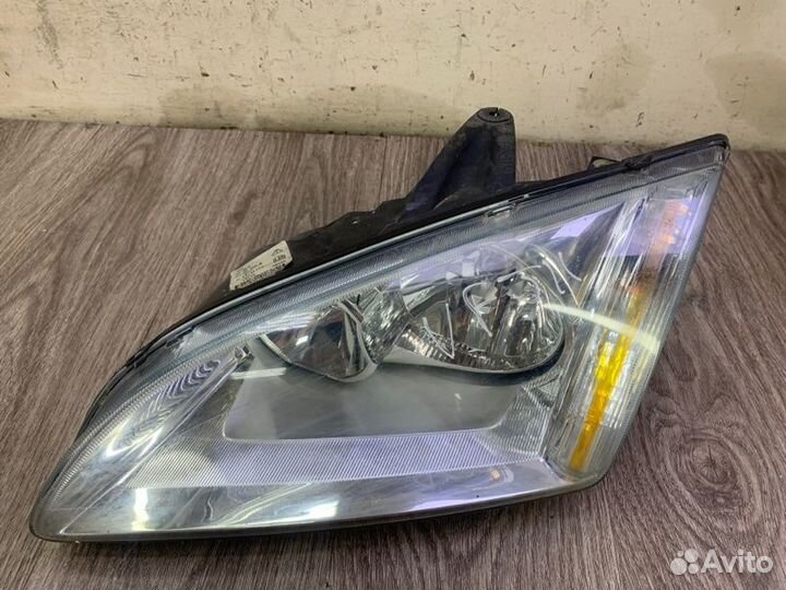 Фара передняя левая Ford Focus 2 хетчбэк 5-ти дв