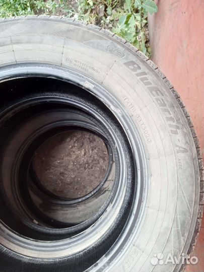 Yokohama BluEarth AE50 215/65 R16
