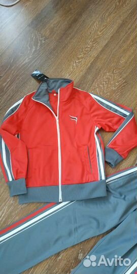 Костюм спортивный