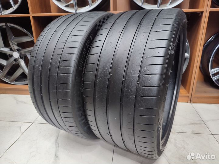 Michelin Pilot Sport 4 S 295/35 R21 и 315/30 R22 107Y