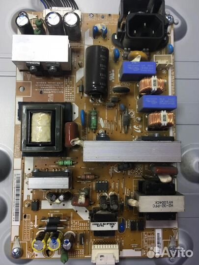 Телевизор samsung LE32C450E1W на запчасти