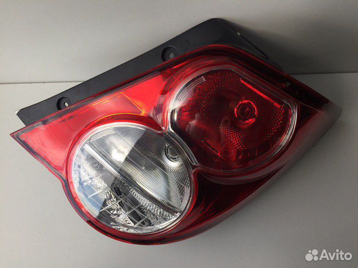Фонарь задний правый Chevrolet Aveo T300