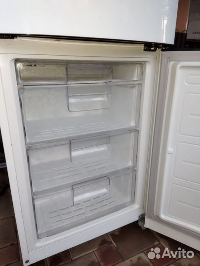 Холодильник lg