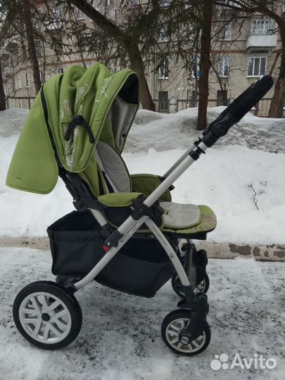 Продам детскую прогулочную коляску