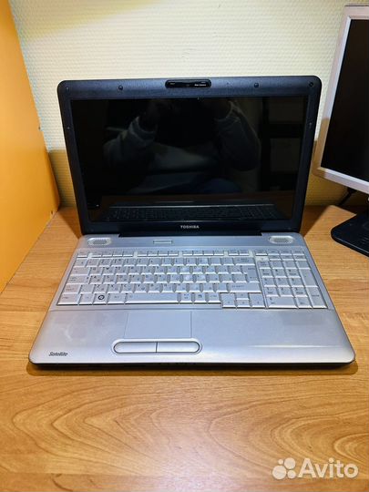 Арт.1088 Ноутбук Toshiba L500-1WP на запчасти