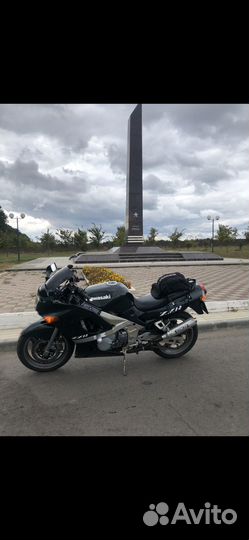 Kawasaki zzr 400-2