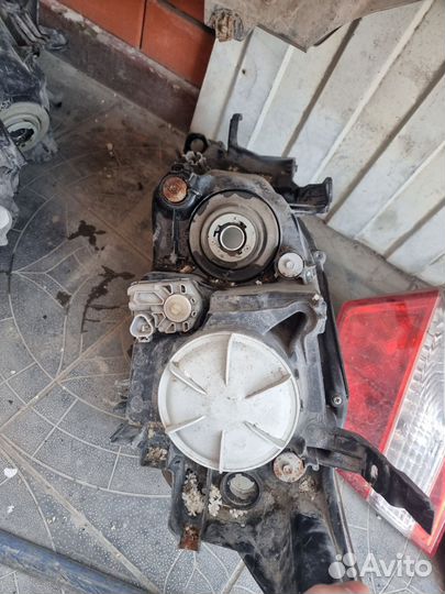 Фары на toyota camry 50