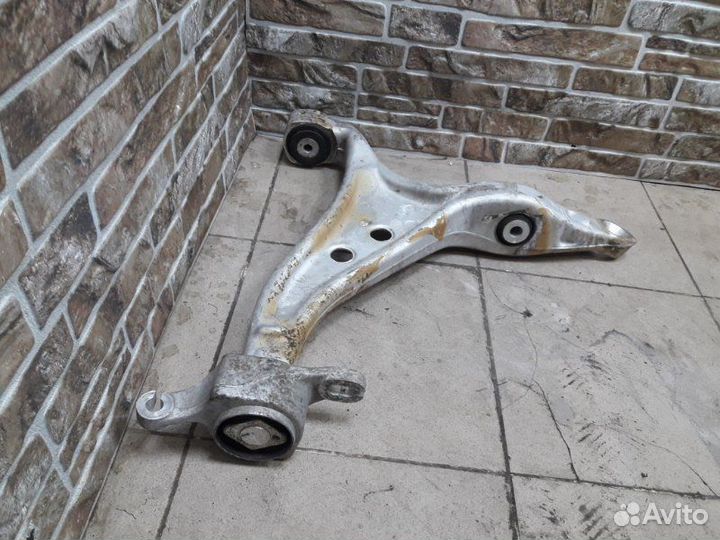 Рычаг подвески нижний передний левый Mercedes-Benz