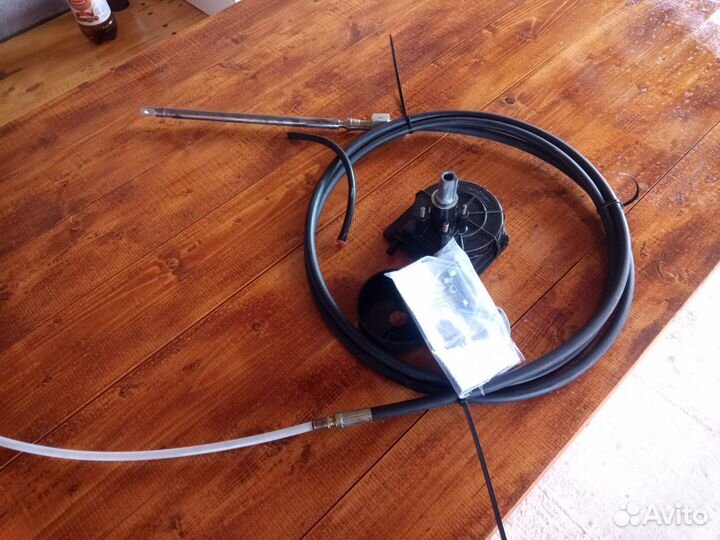 Руль и трос для лодочного мотора
