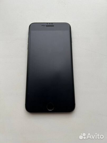 iPhone 8 Plus, 64 ГБ