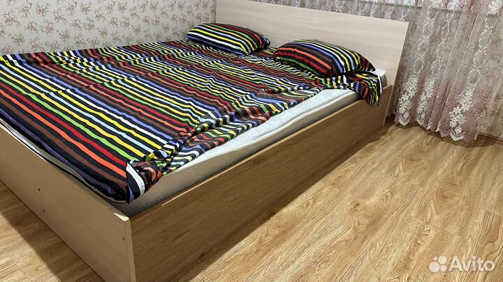 Кровать двухспальная с матрасом бу 160 200