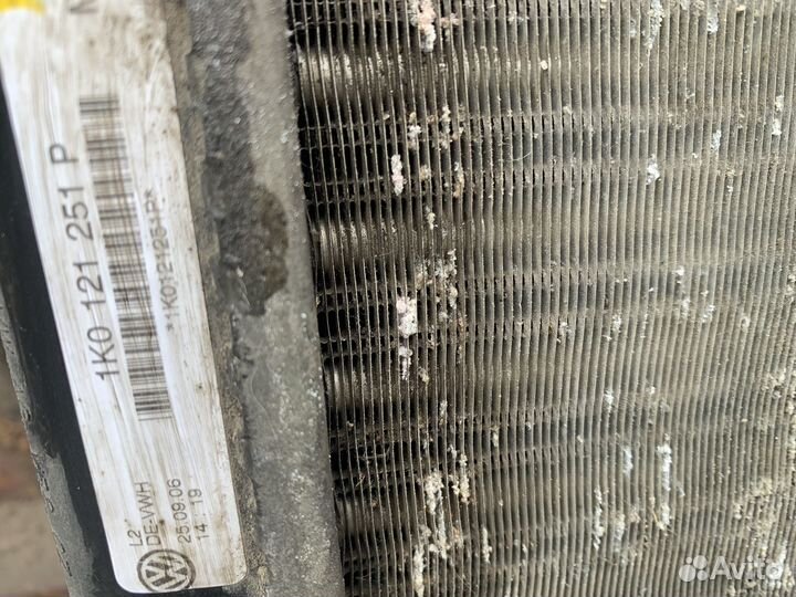 Радиатор охлаждения VAG 1k0121251p