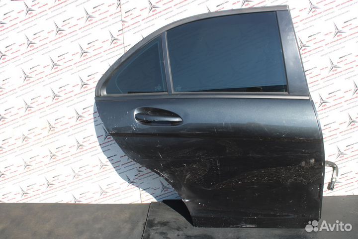 Дверь мерседес w204 задняя правая