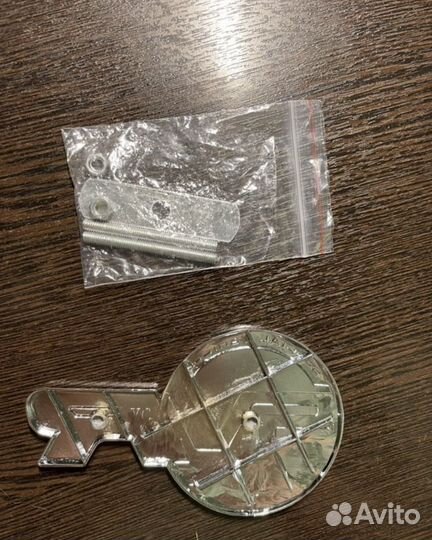 Эмблема SVR на крышку багажника с креплениями