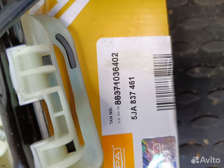 Стеклоподъемник левой двери polo