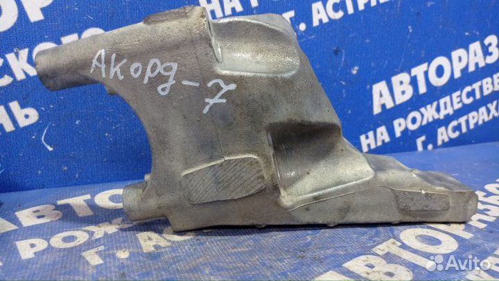 Кронштейн опоры двигателя Honda Accord 7 седан