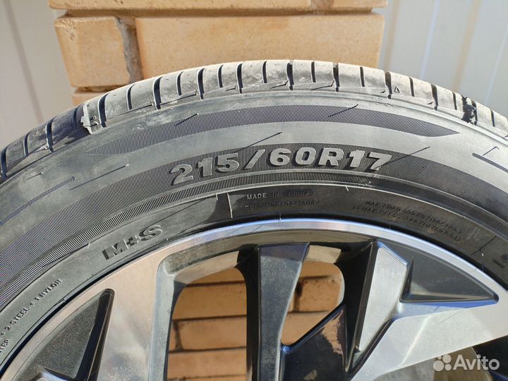 Tracmax X-Privilo H/T 215/60 R17 100H