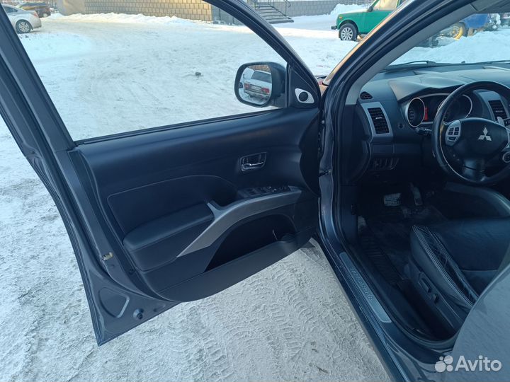 Mitsubishi Outlander 3.0 AT, 2008, 300 000 км