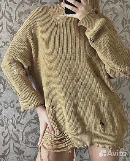 Рванный свитер bershka