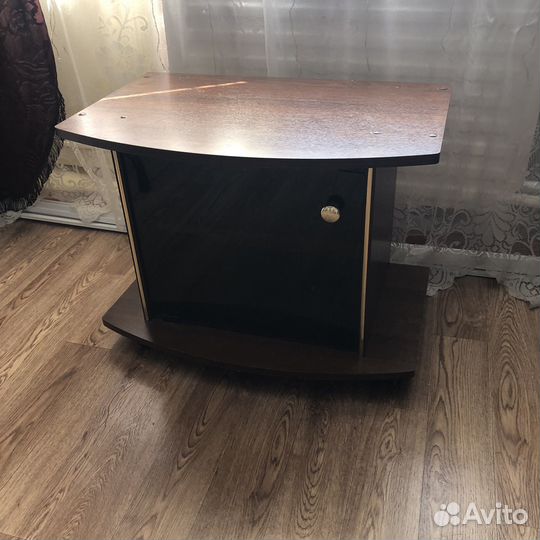 Тумба под телевизор