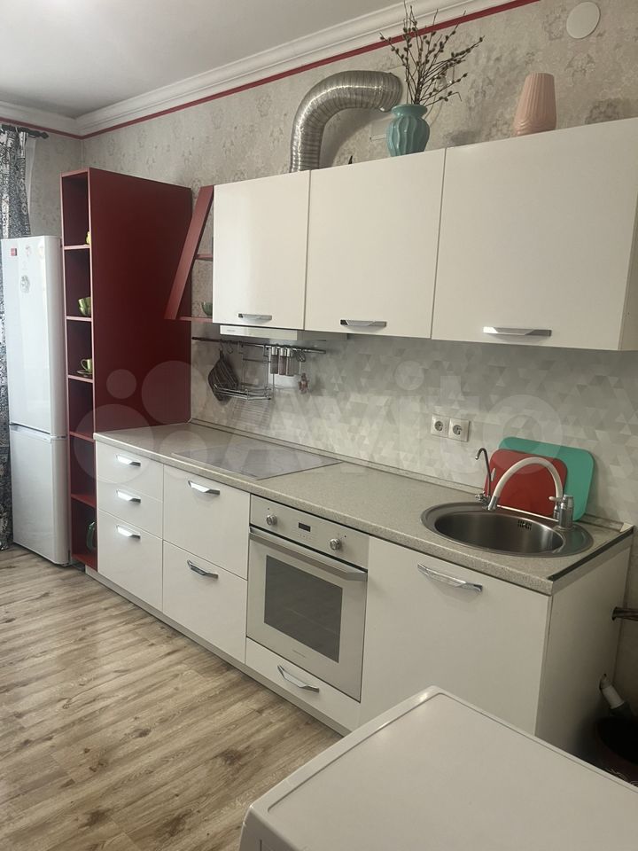 2-к. квартира, 58 м², 4/16 эт.