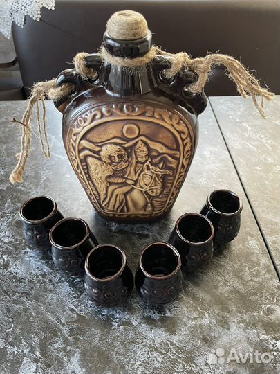 Графин с рюмками глиняный