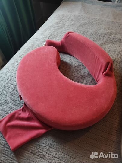 Подушка для кормления новая