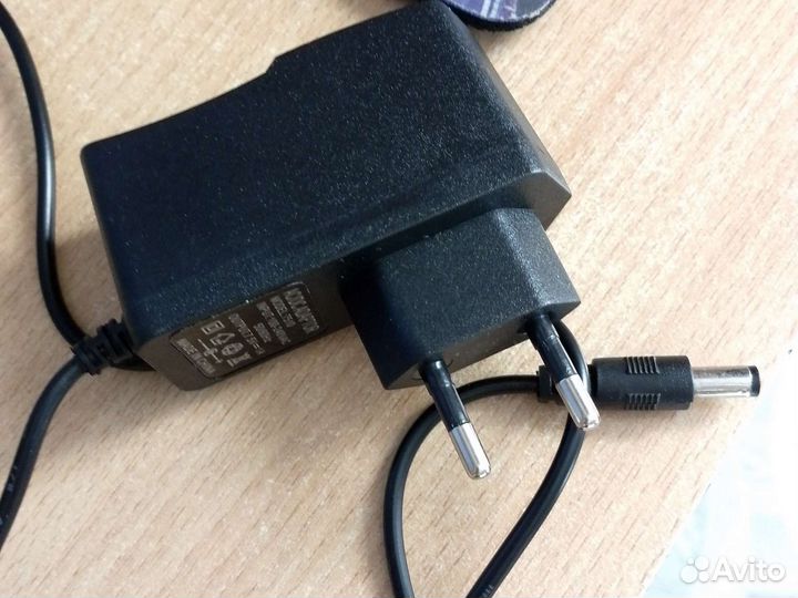Блок питания новый 7.5v 1a