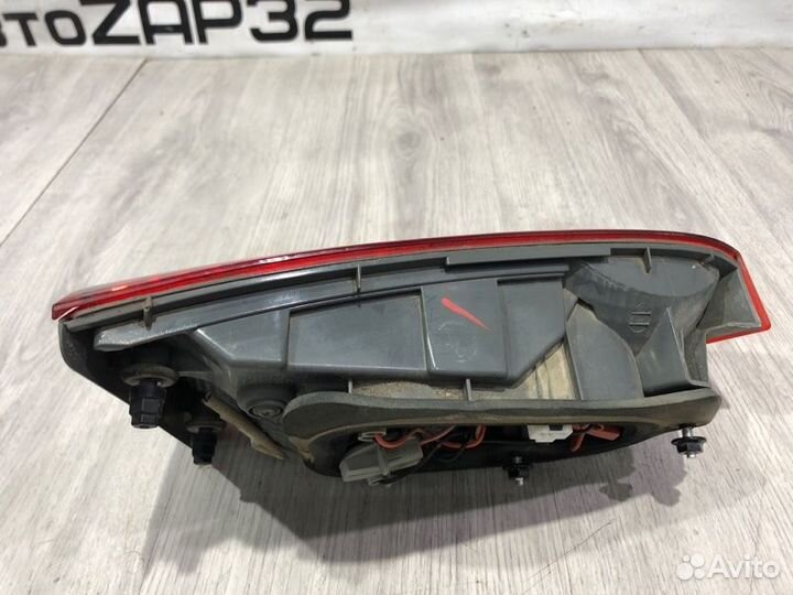 Фонарь крышки багажника правый Kia Rio 3 G4FA 2014