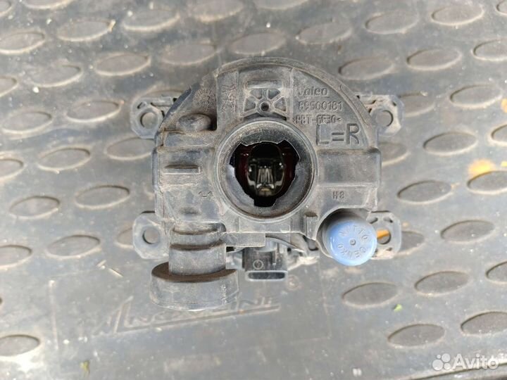 Противотуманные фары mitsubishi L200