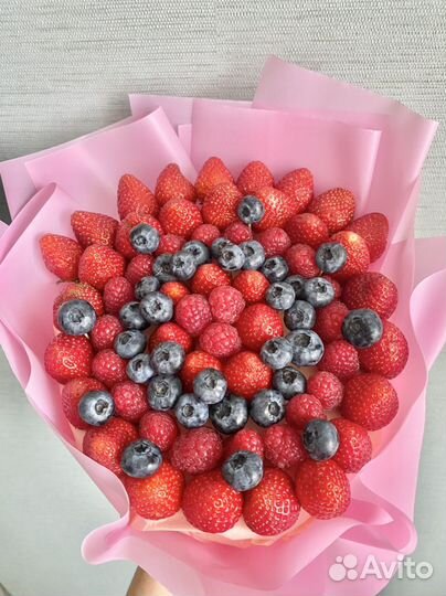 Букеты из свежей клубники с доставкой