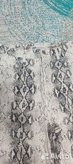 Джинсы zara питон