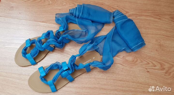 Сандалии британской марки Dorothy Perkins новые