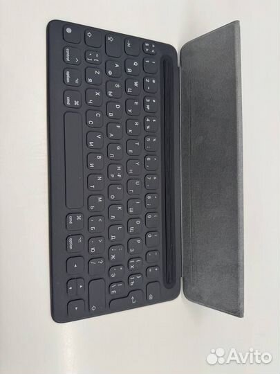 Чехол-клавиатура Apple SMART Keyboard для iPad Air