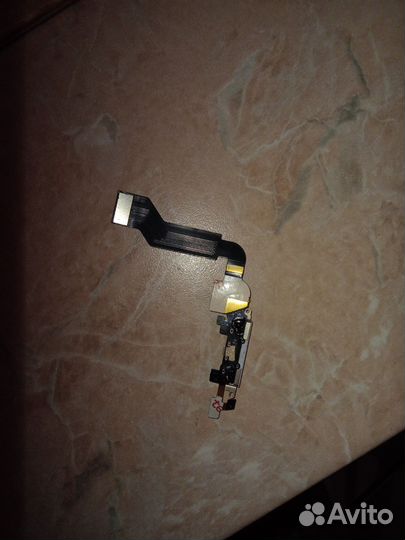 Шлейф зарядки iPhone 4/4s