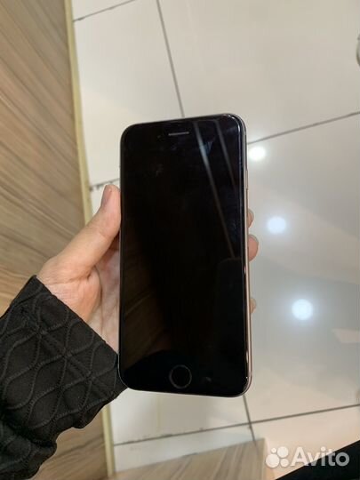 Телефон iPhone 6s