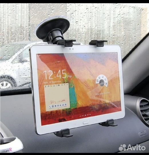 Крепление для планшета в автомобиль