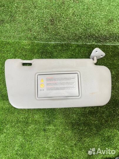 Солнцезащитный козырек левый Nissan Primera P12