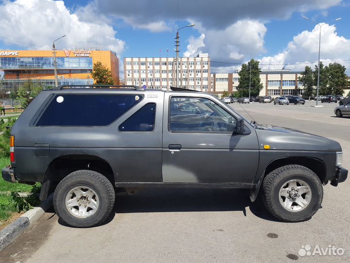 Nissan Terrano 2.4 МТ, 1990, 375 000 км