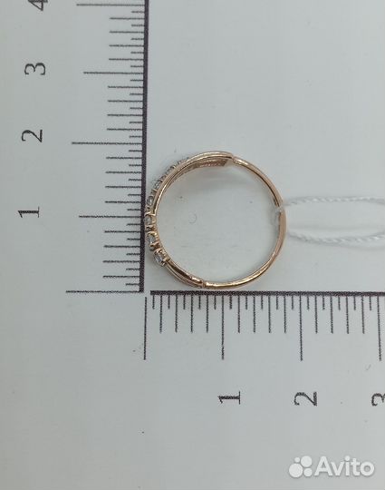 Золотое кольцо с камнем 15,5р