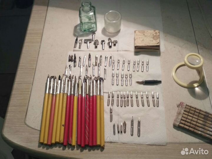 Ручки перьевые,перья,чернильницы,штампы цифровые