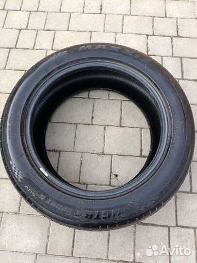 Maxxis Victra Sport VS-5 SUV 235/55 R19 105V