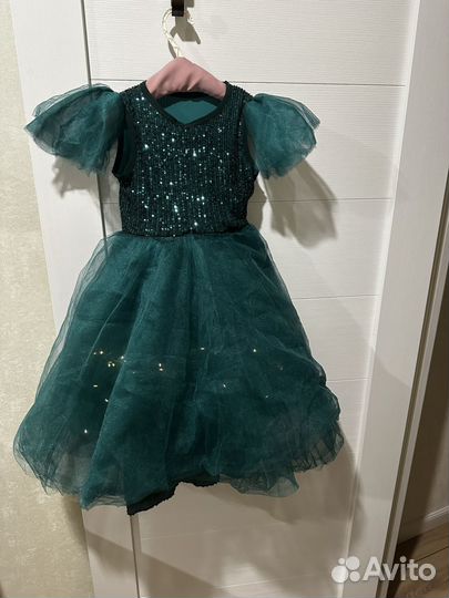Платье нарядное из фатина с подстветкой р.104-110