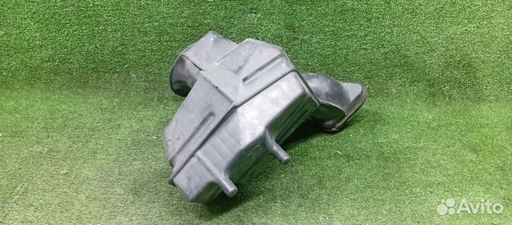 Резонатор воздушного фильтра Chrysler 300C