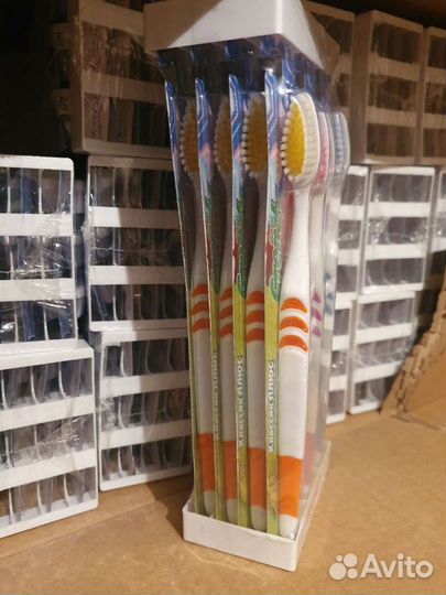 Зубная щетка