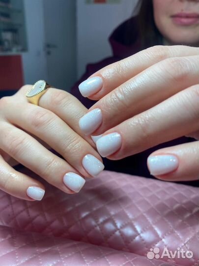 Маникюр с порытие 700 р