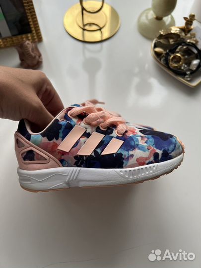 Кроссовки на девочку 24 размер