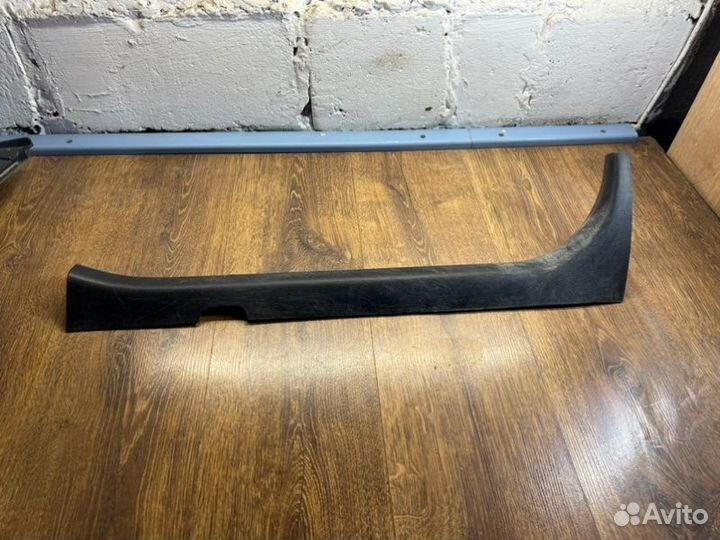 Накладка на порог салона передняя левая Nissan