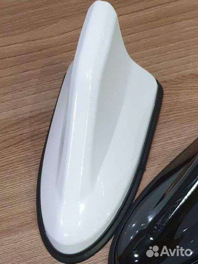 Автомобильная антенна Акулий плавник