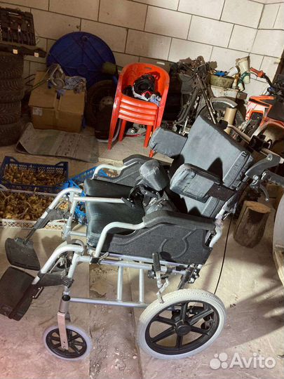 Инвалидная коляска складная бу